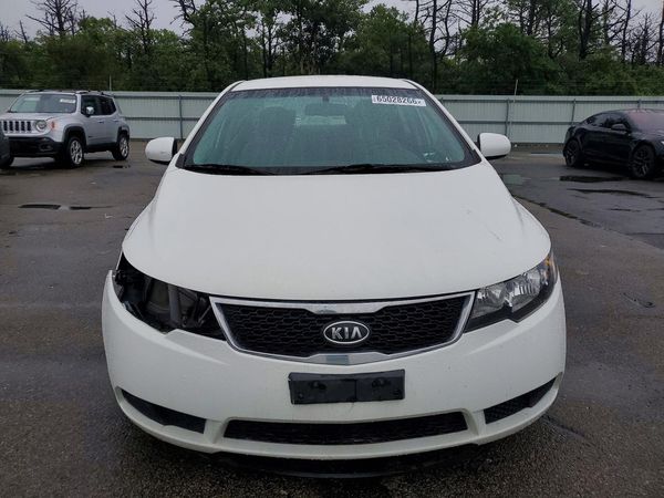 2013 KIA FORTE LX