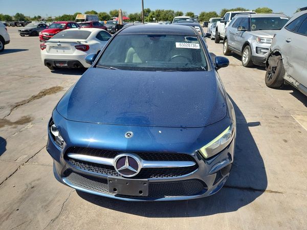 2022 MERCEDES-BENZ A A220