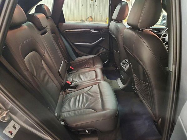 2016 AUDI Q5 quattro Premium Plus