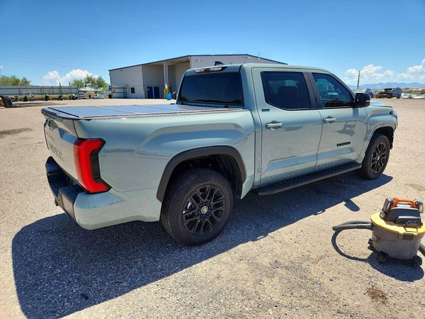 2025 TOYOTA TUNDRA