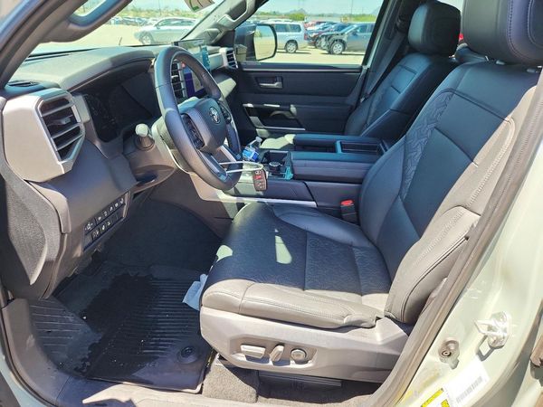 2025 TOYOTA TUNDRA