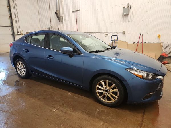 2018 MAZDA 3 Touring