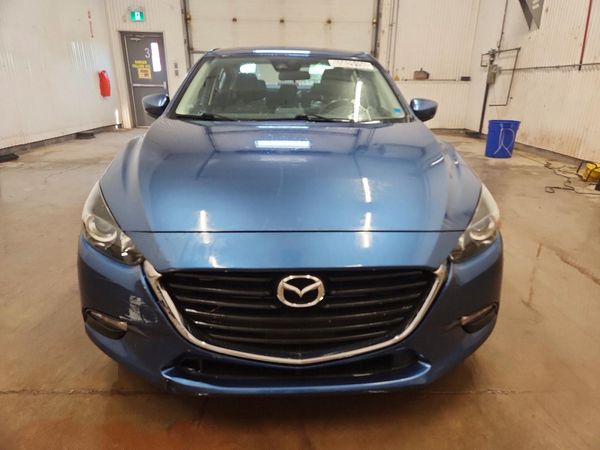 2018 MAZDA 3 Touring