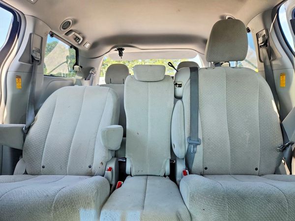 2014 TOYOTA SIENNA