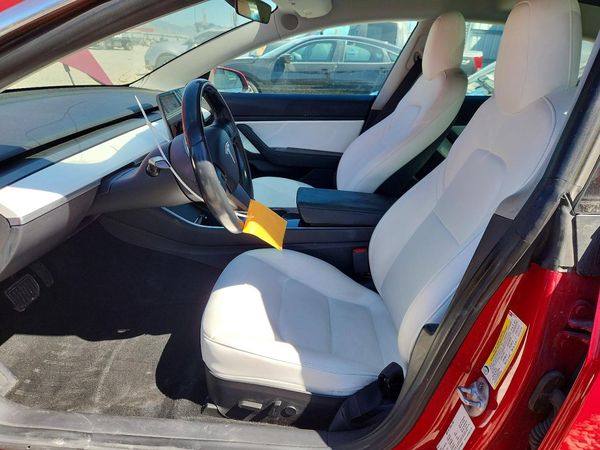 2019 TESLA MODEL 3 — DENT