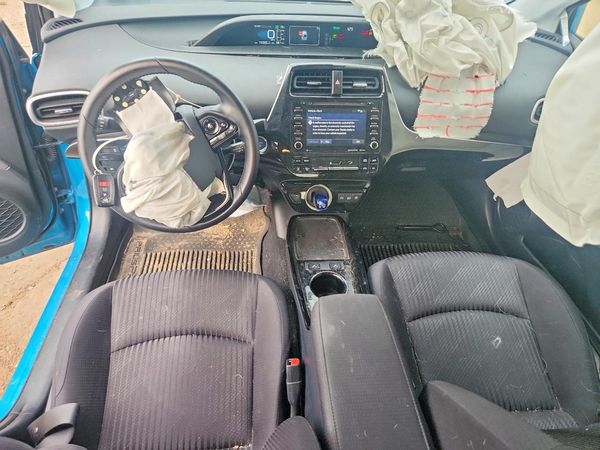 2022 TOYOTA PRIUS