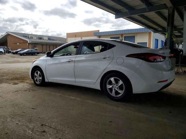 2015 HYUNDAI ELANTRA GLS(Middle)