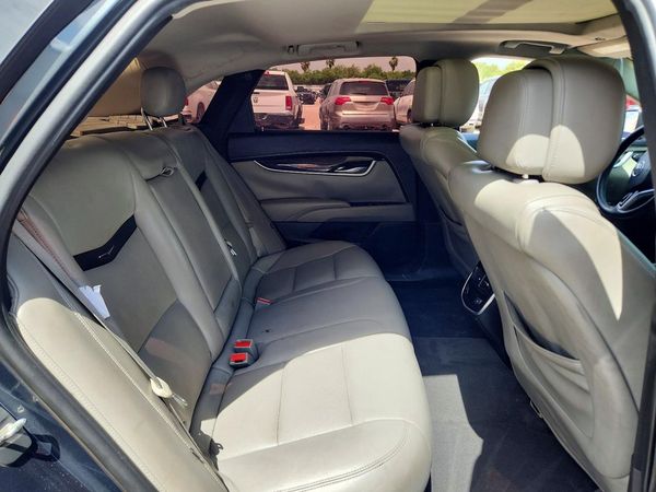 2013 CADILLAC XTS Luxury