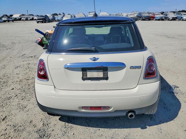 2013 MINI COOPER