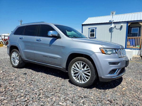 2018 JEEP GRAND CHEROKEE Summit — Passenger 3/4