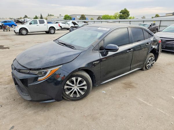 2021 TOYOTA COROLLA LE — Front 3/4