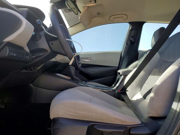 2021 TOYOTA COROLLA LE — DENT