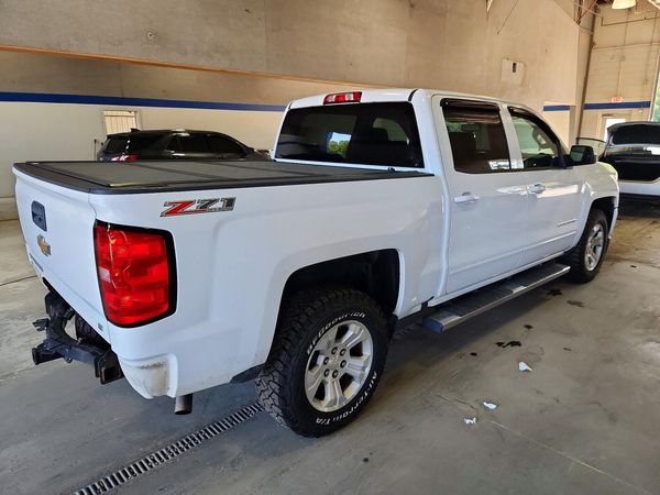 2017 CHEVROLET SILVERADO LT