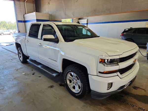 2017 CHEVROLET SILVERADO LT