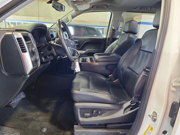 2017 CHEVROLET SILVERADO LT