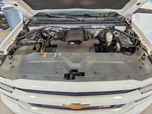 2017 CHEVROLET SILVERADO LT