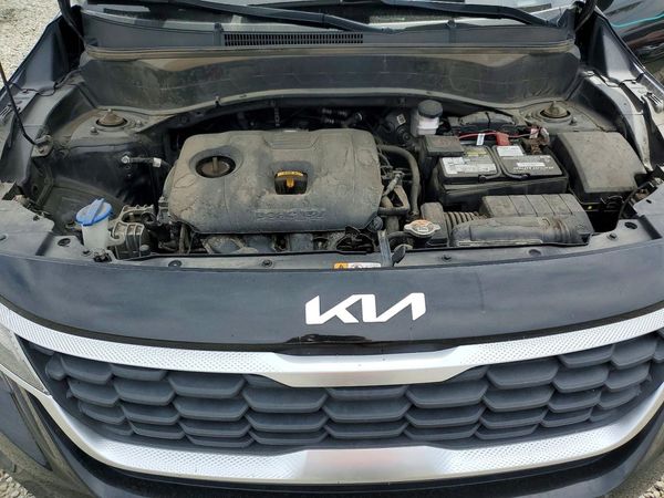 2022 KIA SELTOS LX
