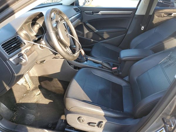 2017 VOLKSWAGEN PASSAT R-Line