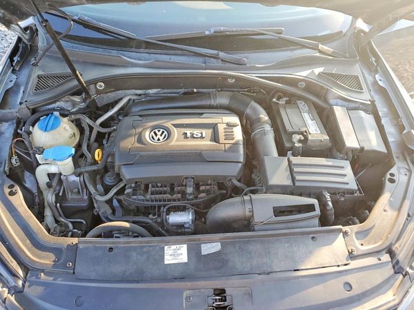 2017 VOLKSWAGEN PASSAT R-Line