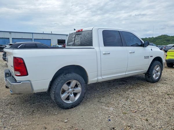 2014 RAM 1500 SLT CREW CAB 4X4