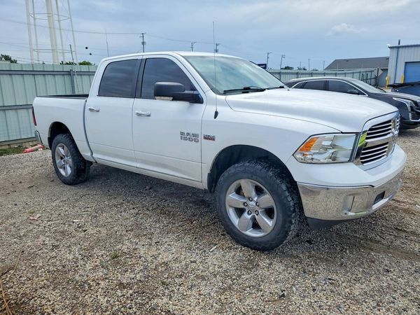 2014 RAM 1500 SLT CREW CAB 4X4