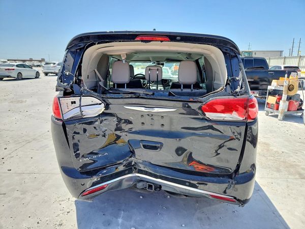 2017 CHRYSLER PACIFICA Touring L Plus
