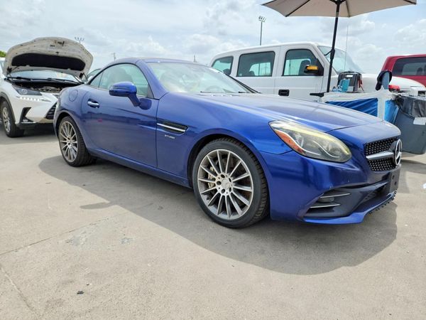2017 MERCEDES-BENZ SLC