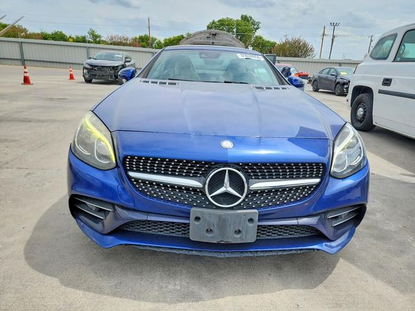 2017 MERCEDES-BENZ SLC