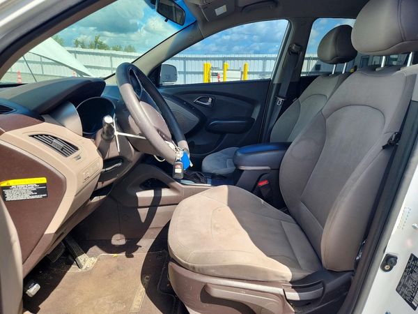 2015 HYUNDAI TUCSON GL (Middle-Low)