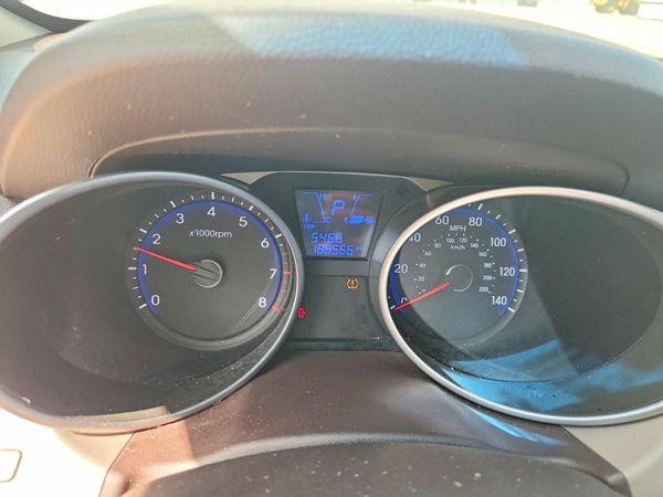 2015 HYUNDAI TUCSON GL (Middle-Low)