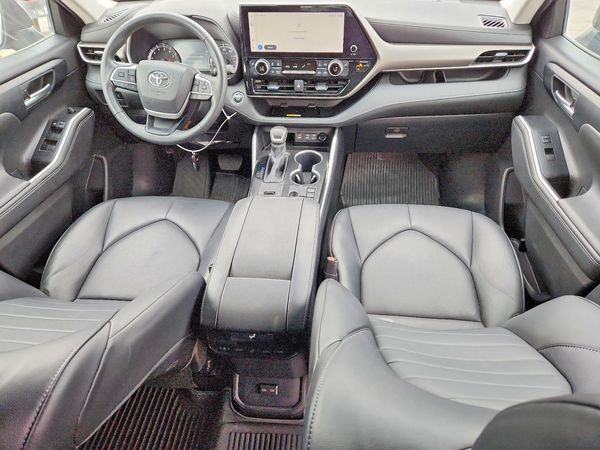 2023 TOYOTA HIGHLANDER