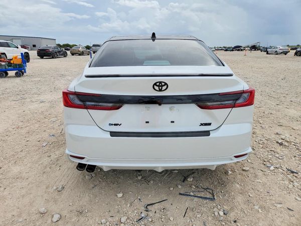 2026 TOYOTA CAMRY