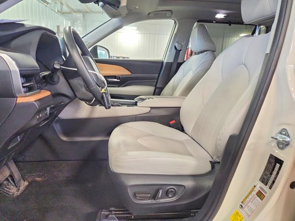 2024 TOYOTA GRAND HIGHLANDER