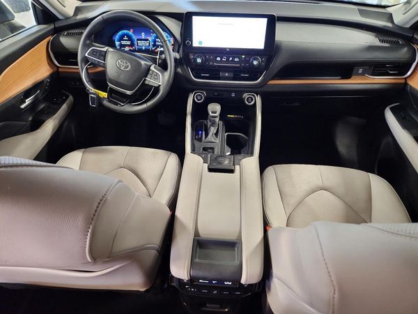 2024 TOYOTA GRAND HIGHLANDER