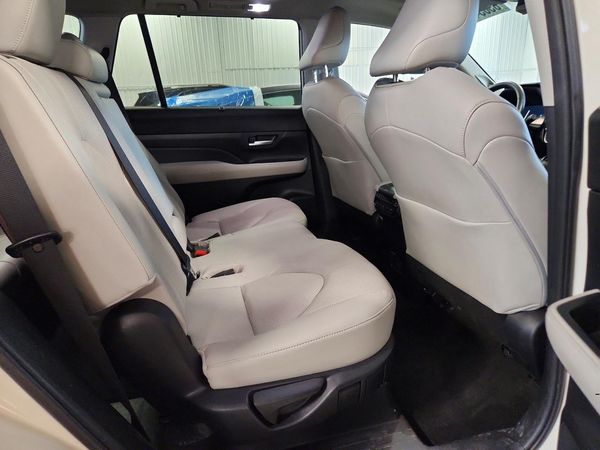 2024 TOYOTA GRAND HIGHLANDER