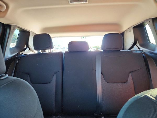 2023 JEEP RENEGADE Latitude, Upland