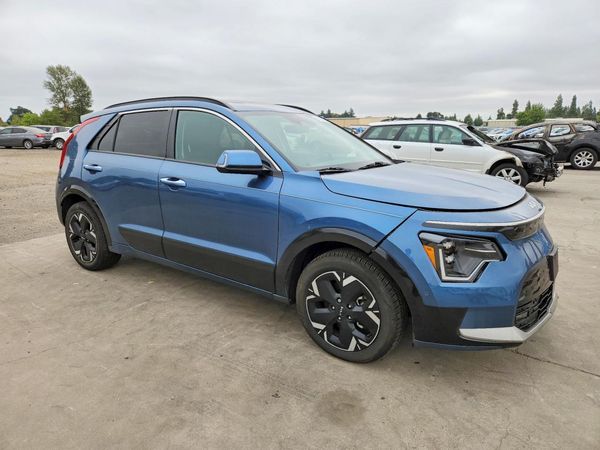 2023 KIA NIRO