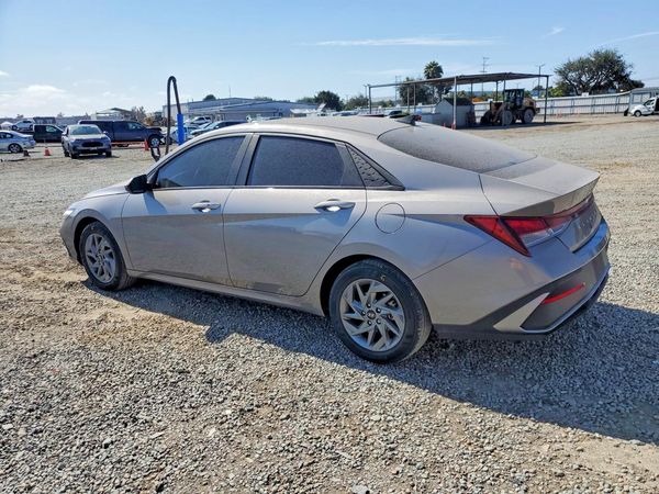2024 HYUNDAI ELANTRA
