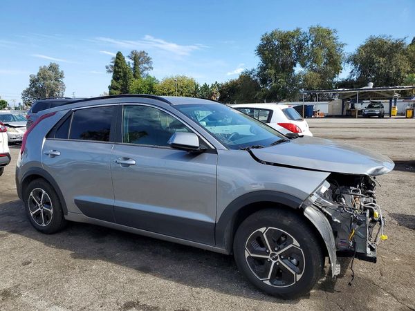 2024 KIA NIRO