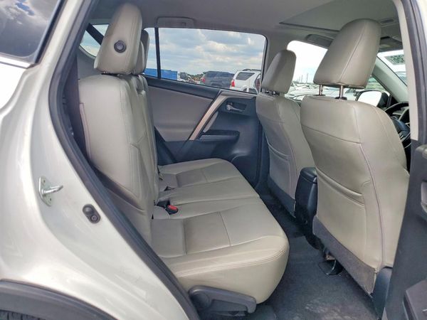 2016 TOYOTA RAV4