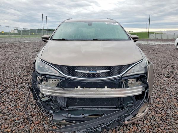 2017 CHRYSLER PACIFICA Touring L Plus