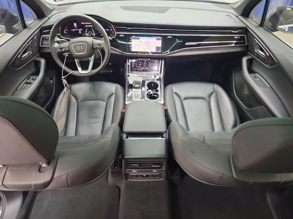 2021 AUDI Q7 quattro Premium Plus