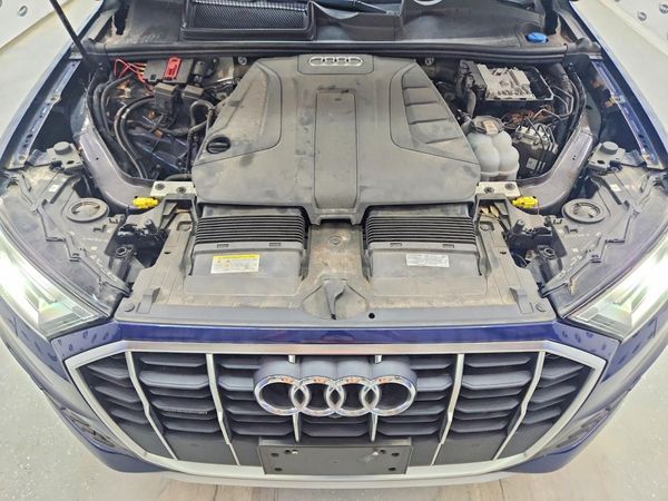 2021 AUDI Q7 quattro Premium Plus