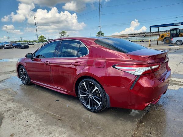 2018 TOYOTA CAMRY XSE