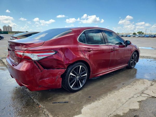2018 TOYOTA CAMRY XSE