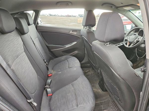 2017 HYUNDAI ACCENT SE Base