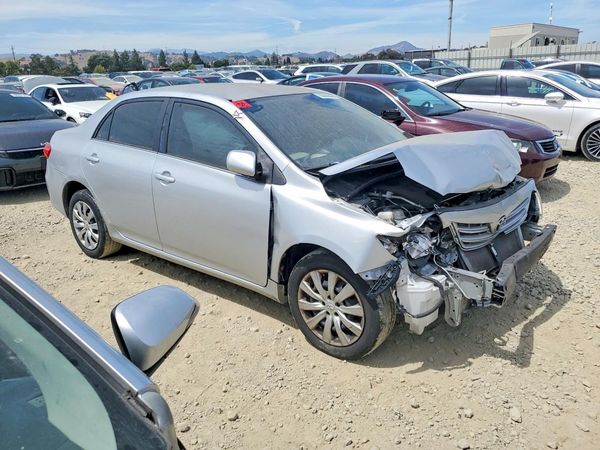 2013 TOYOTA COROLLA — Passenger 3/4