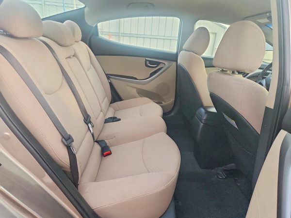 2014 HYUNDAI ELANTRA GLS(Middle)