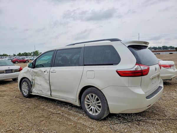 2017 TOYOTA SIENNA
