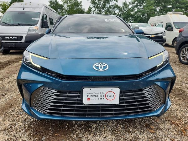 2026 TOYOTA CAMRY